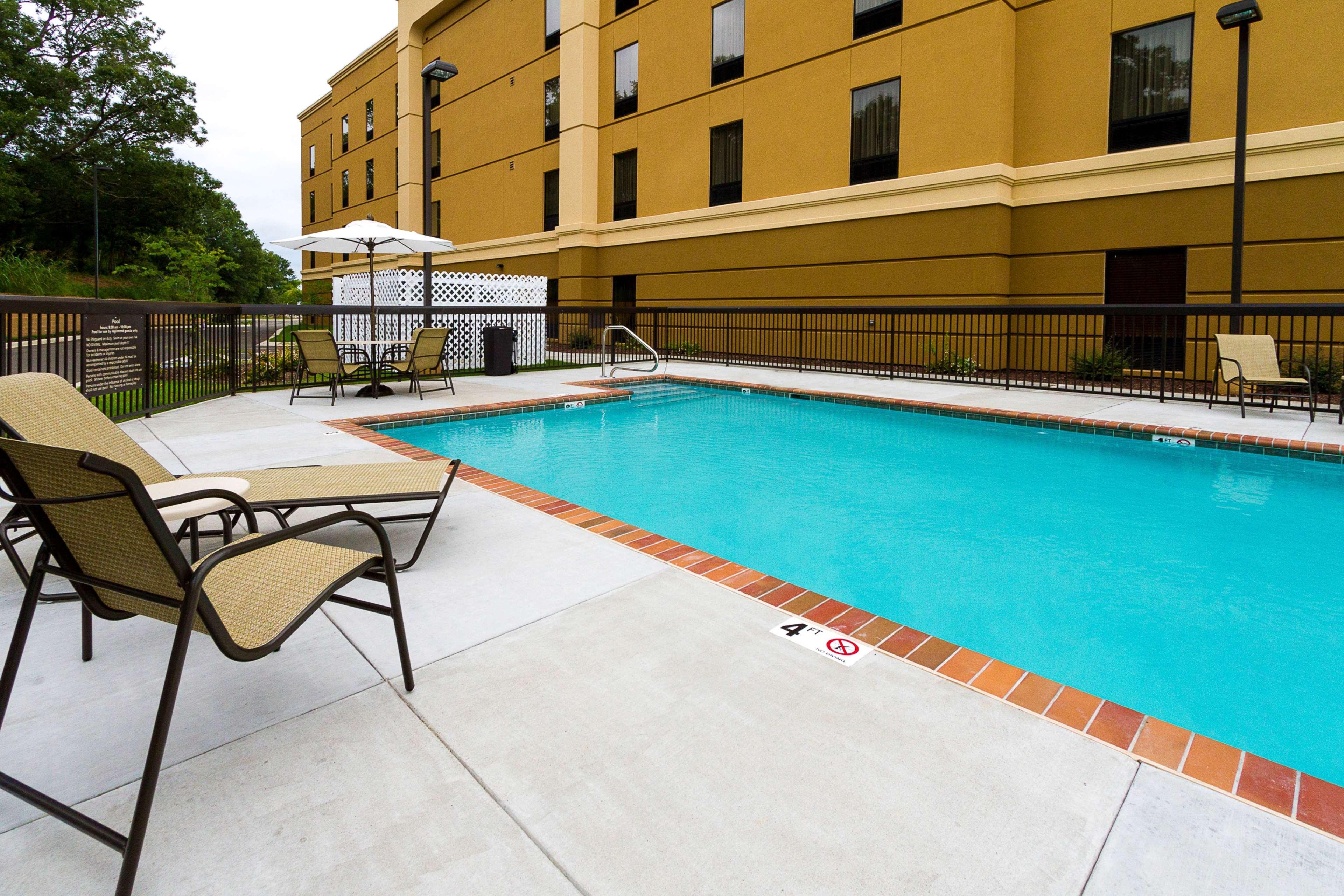 Hampton Inn Fayetteville Exterior photo